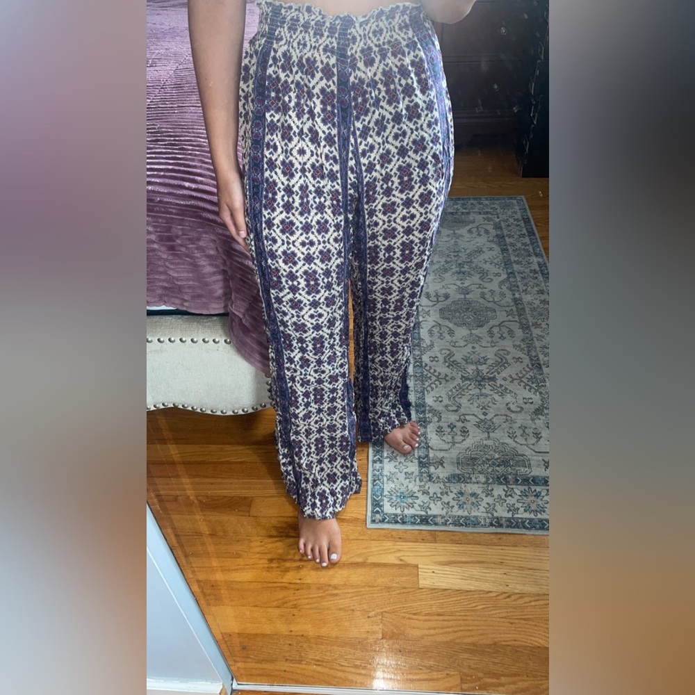 Brandy Melville flowy pants